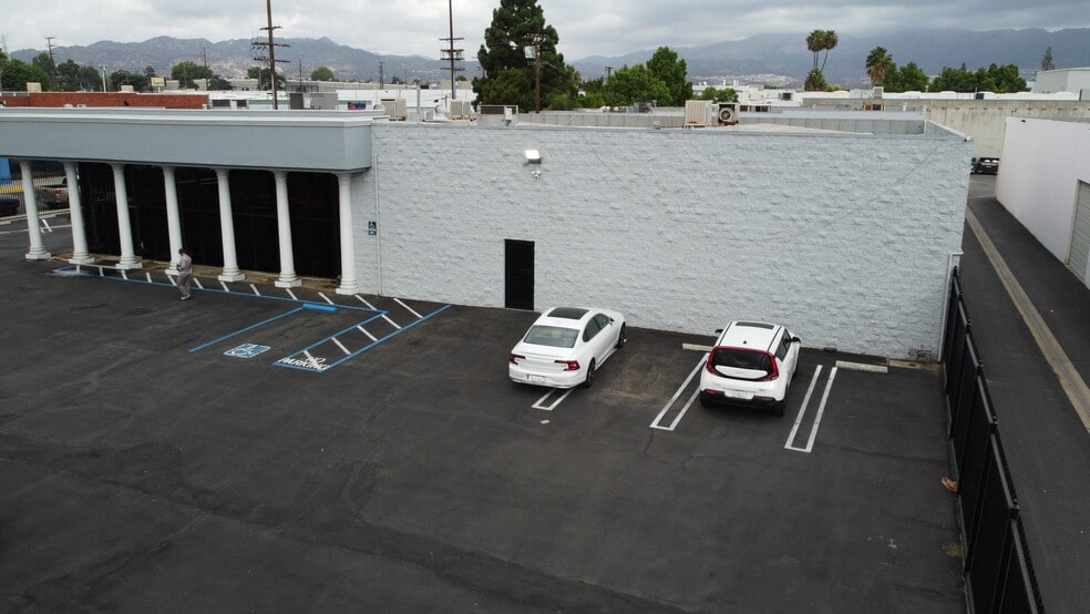 Primary Photo Of 20821 Dearborn St, Chatsworth Warehouse For Lease