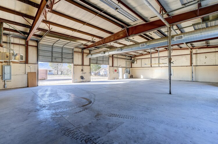 More Photos Of 1655 S Sullivan Ln, Camp Verde Warehouse For Lease