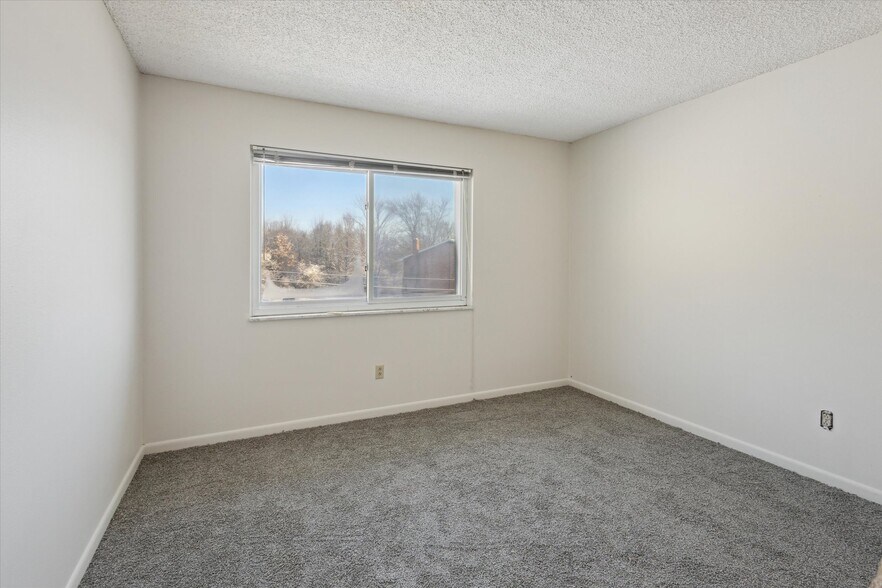More Photos Of 4415-4425 Hull Rd, Leslie Apartments For Sale