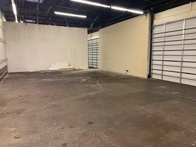 More Photos Of 1455 W Trinity Mills, Carrollton Freestanding For Lease