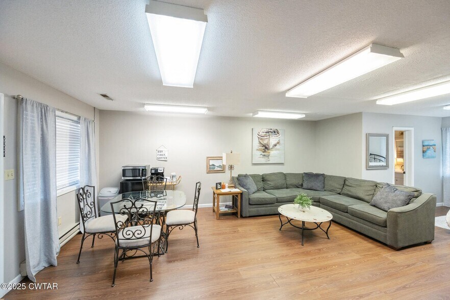 More Photos Of 777 W Church St, Lexington General Retail For Sale