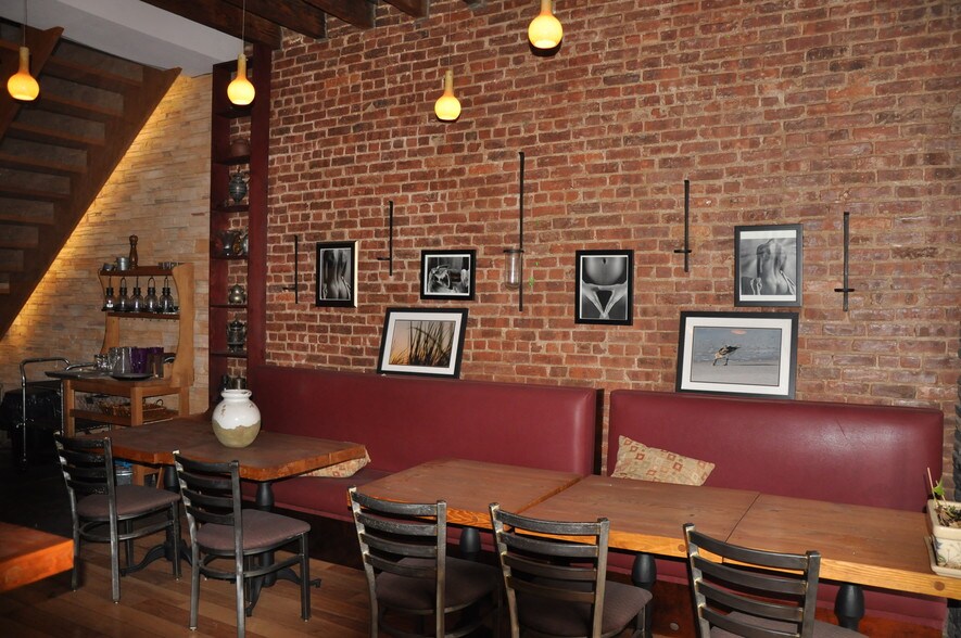 More Photos Of 5909 71st Ave, Ridgewood Restaurant For Lease