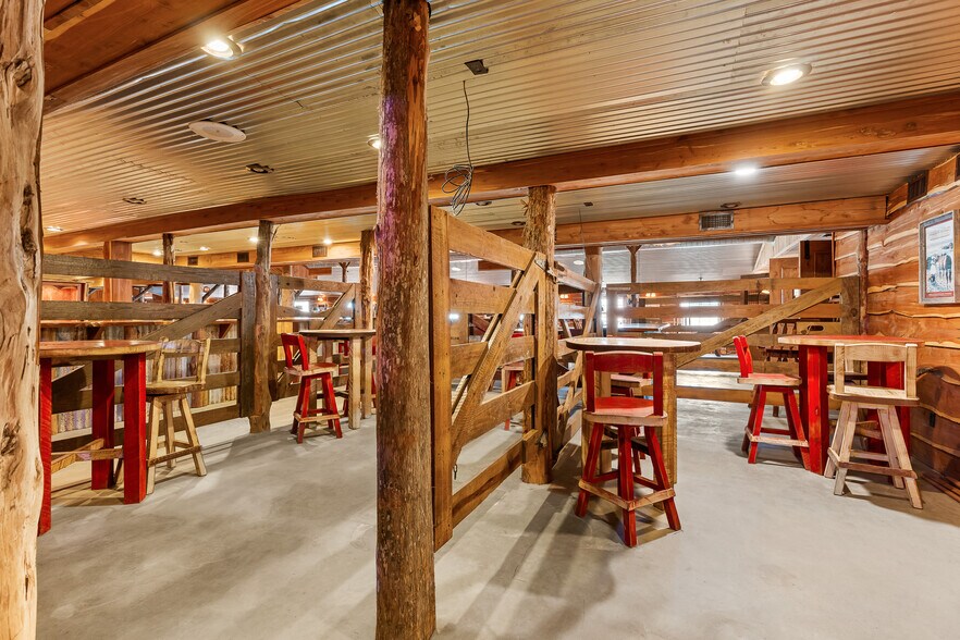 More Photos Of 2692 Highway 105 W, Navasota Sports And Entertainment For Sale