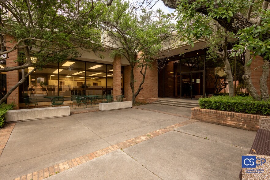 More Photos Of 855 W Ash Ave, Duncan Office For Sale