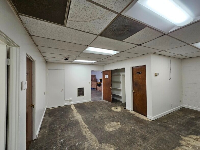 More Photos Of 1230 Hooper Ave, Los Angeles Warehouse For Sale