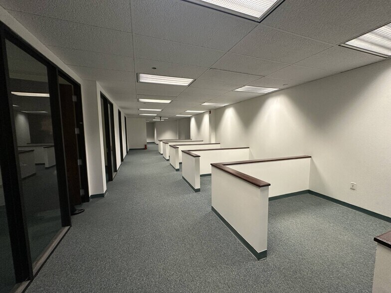 More Photos Of 4390 Route 1 N, Princeton Office For Lease