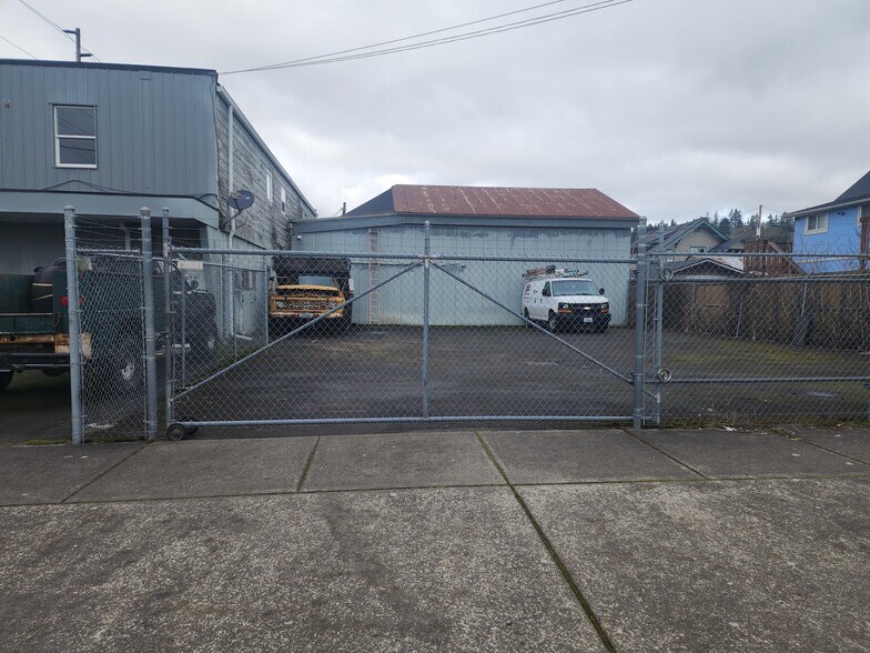 More Photos Of 48 SW Chehalis Ave, Chehalis Showroom For Sale