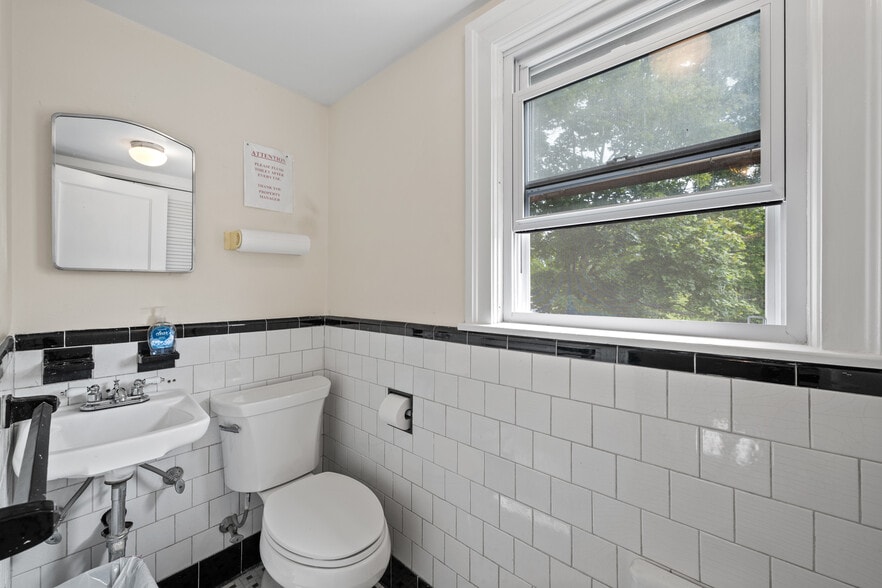 More Photos Of 287 W Boylston St, West Boylston Office For Sale