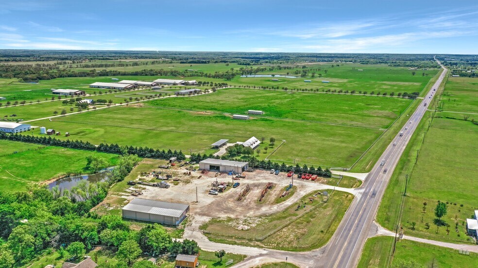 Primary Photo Of 23350 US Highway 377, Whitesboro Flex For Sale