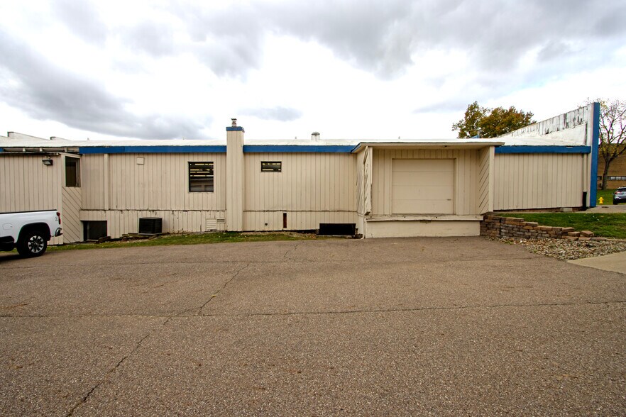 More Photos Of 160 S Columbus St, Wooster Warehouse For Lease