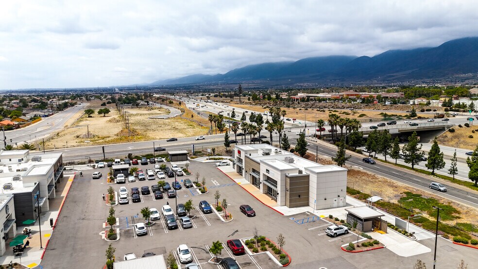 More Photos Of 16138-16164 S Highland Ave, Fontana General Retail For Sale