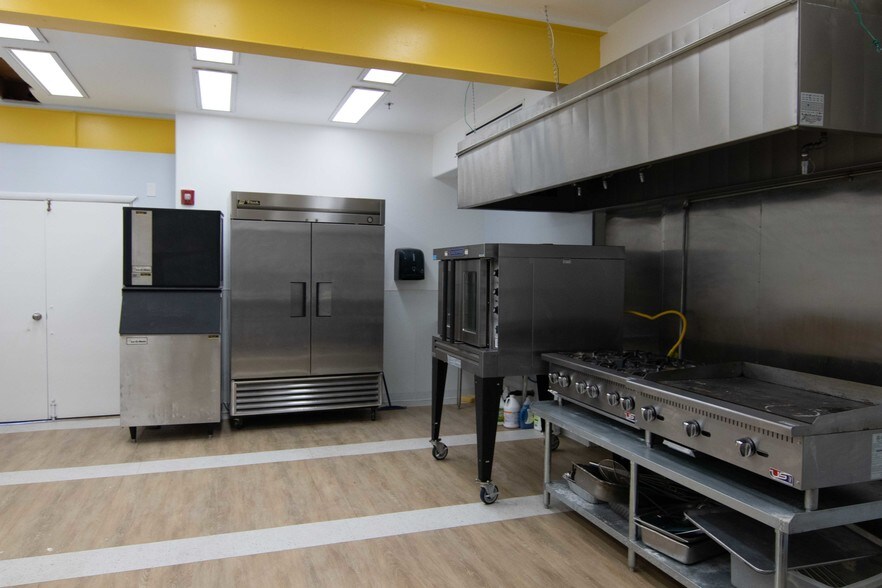 More Photos Of 1701 E Oakey Blvd, Las Vegas Religious Facility For Sale