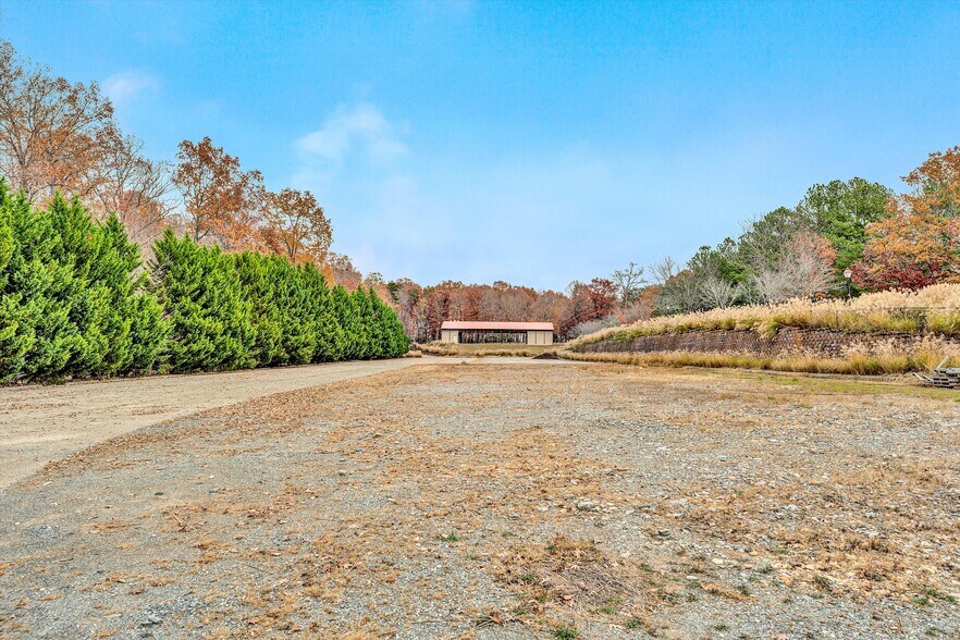 More Photos Of 1165 Graves Harbor Trl, Huddleston Land For Sale