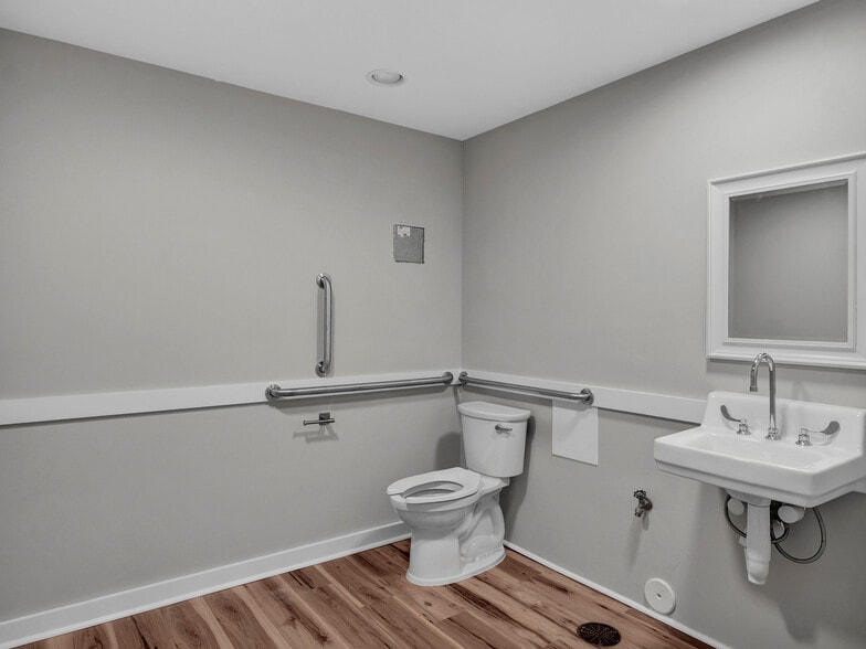 More Photos Of 4620 Potter Rd, Stallings Office For Sale