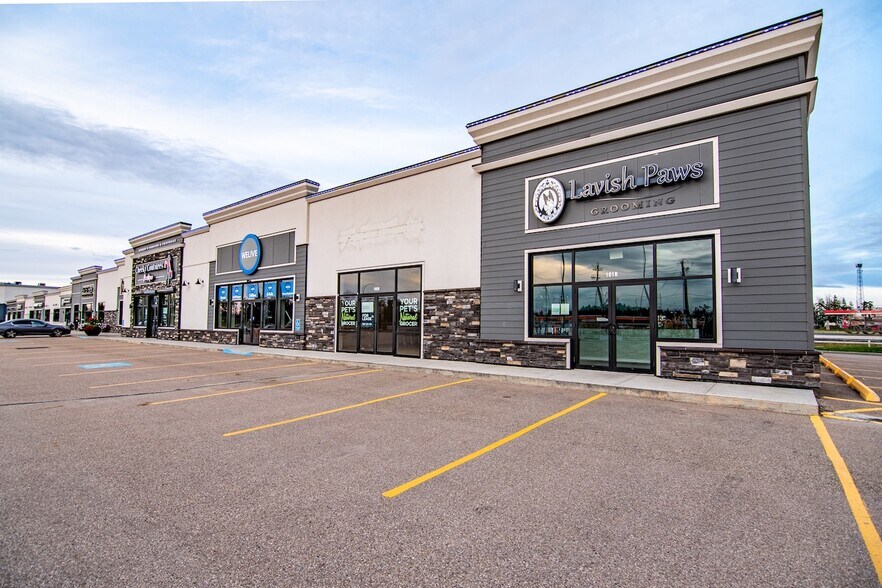 More Photos Of 179 Leva Ave, Red Deer Storefront For Lease