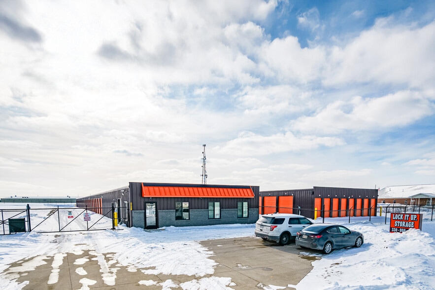 More Photos Of 2851 Business Pl SE, Massillon Self Storage For Sale