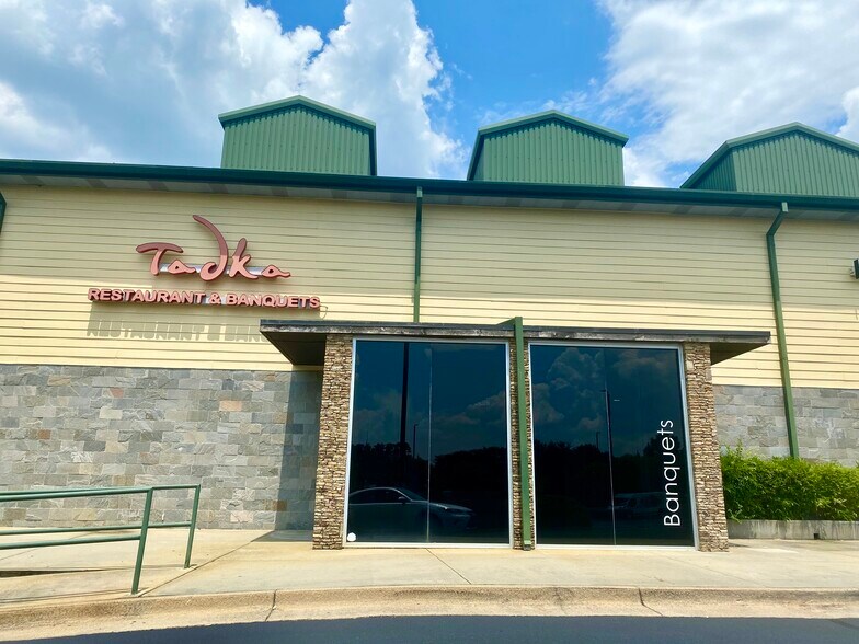 More Photos Of 11105 State Bridge Rd, Alpharetta Unknown For Lease