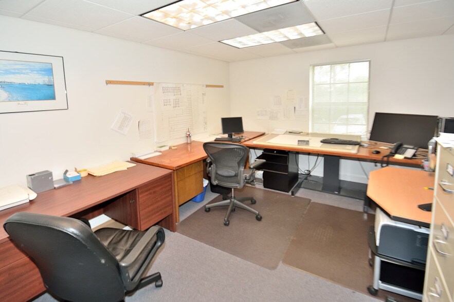 More Photos Of 8101 Hinson Farm Rd, Alexandria Medical For Sale
