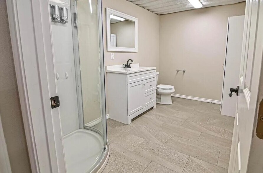 More Photos Of 9504 W County Road 60, Midland Warehouse For Sale