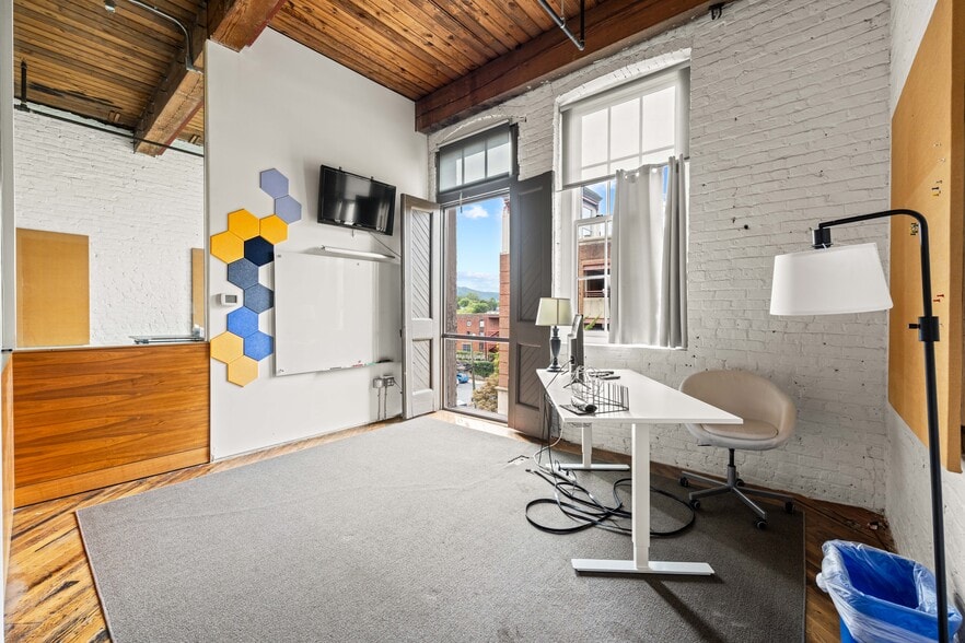 More Photos Of 317 E Water St, Charlottesville Office For Lease