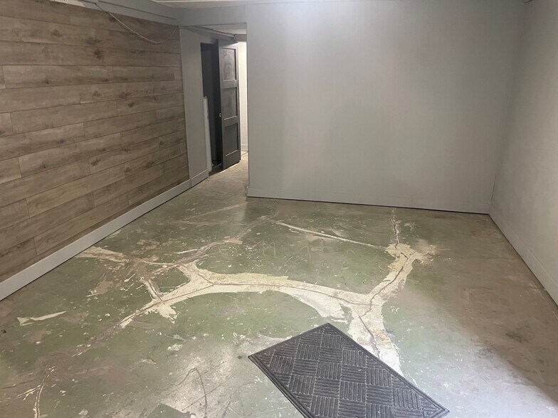 More Photos Of 330 Main Ave E, Soap Lake Freestanding For Lease