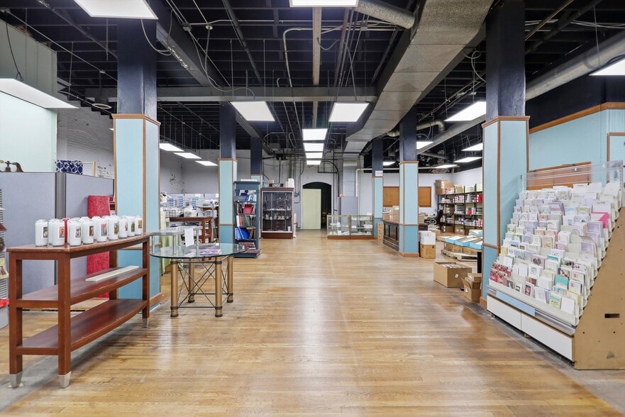 More Photos Of 536 E Market St, Indianapolis Office For Sale