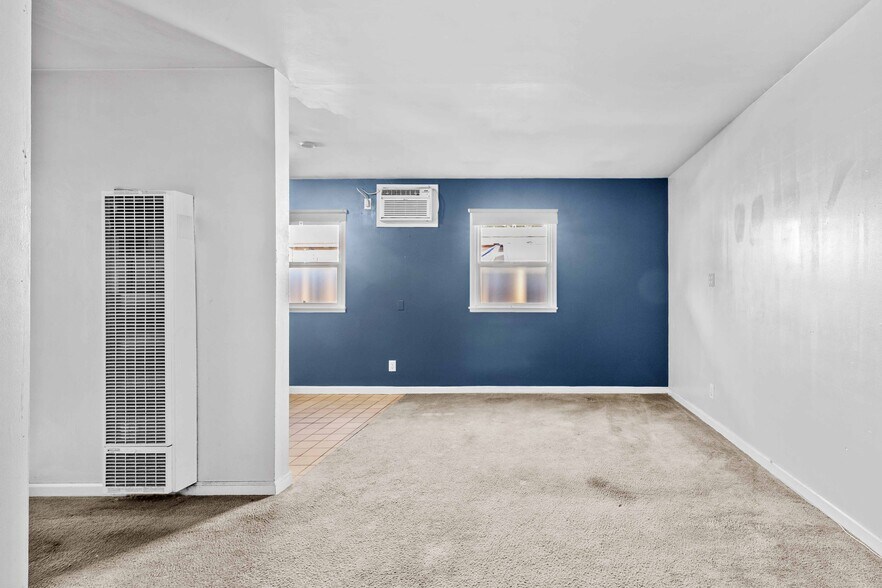 More Photos Of 2114 W Magnolia Blvd, Burbank Storefront For Sale