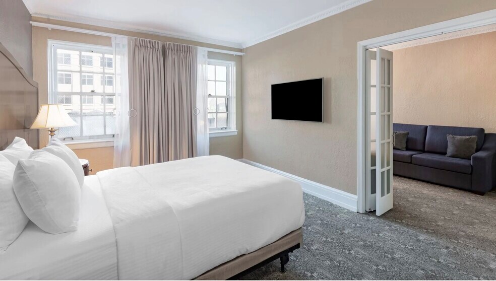 More Photos Of 555 Hamilton St, Allentown Hotel For Sale