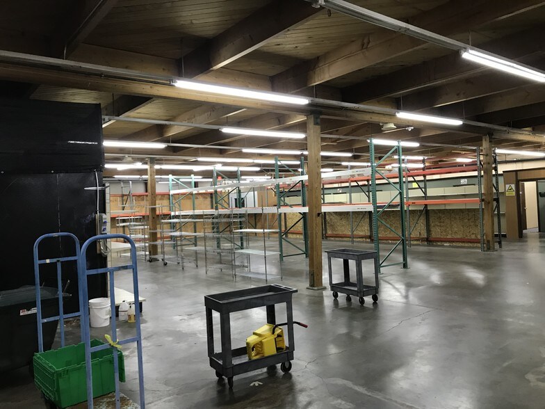 More Photos Of 335 N Wycoff Ave, Bremerton Distribution For Lease