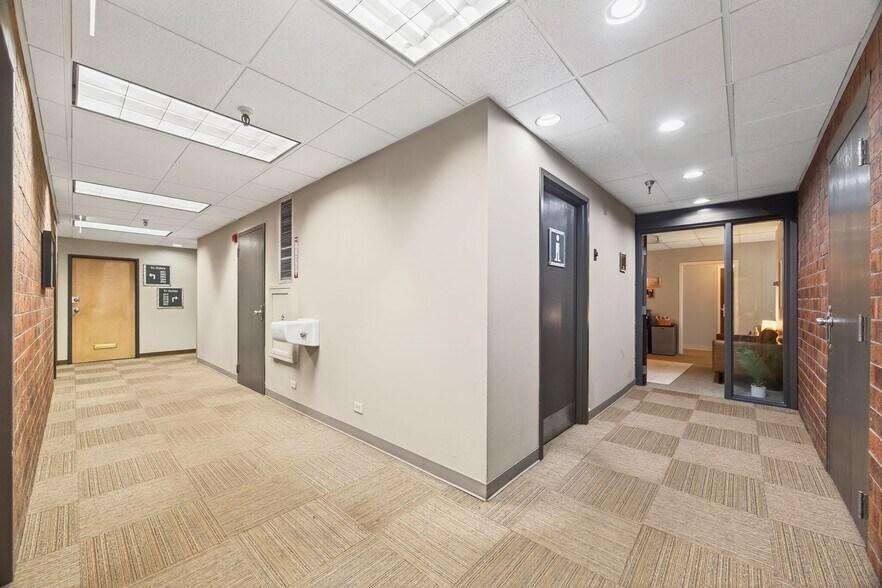 More Photos Of 1221 S Clarkson St, Denver Office For Sale