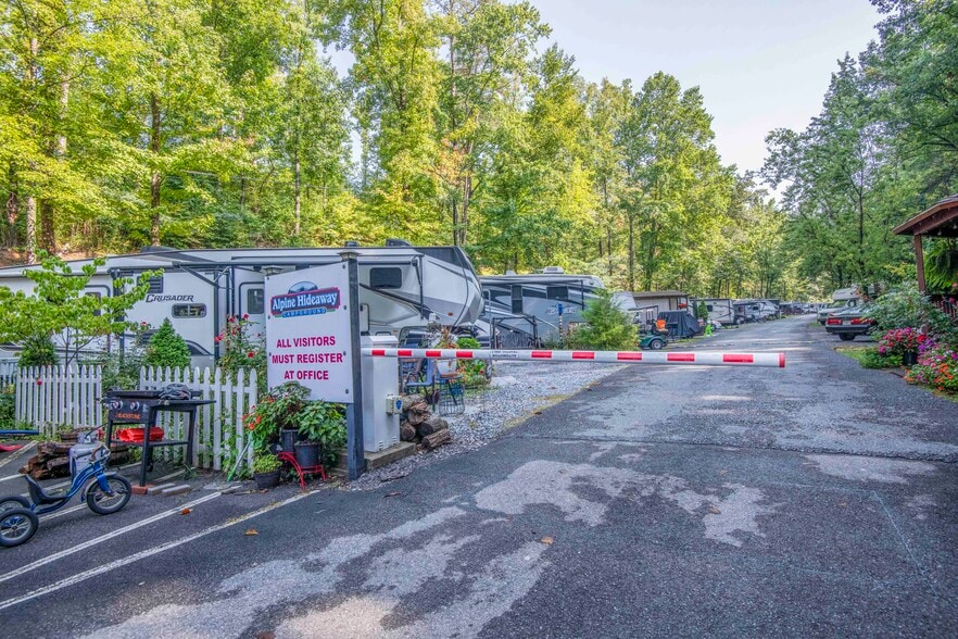 More Photos Of 251 Spring Valley Rd, Pigeon Forge Trailer Camper Park For Sale