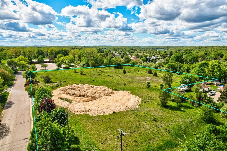 More Photos Of 12750 Fountain Square, Davisburg Land For Sale