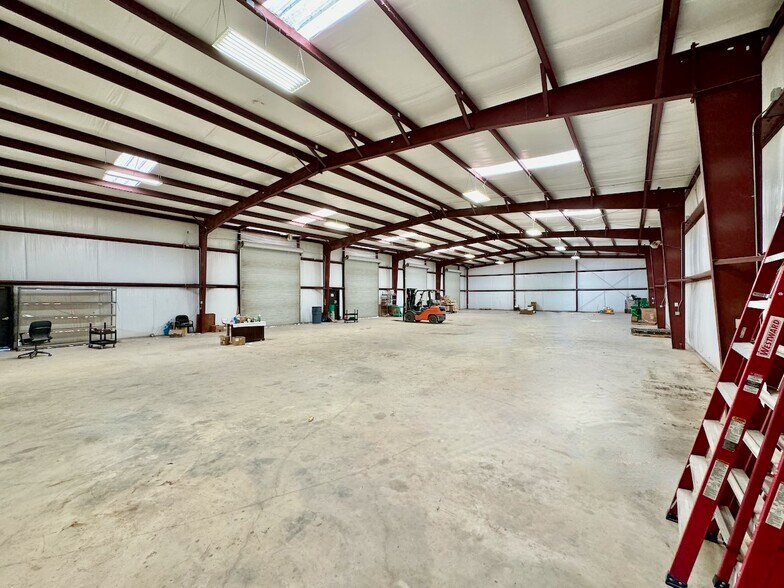 More Photos Of 102096 Ih 37, Pleasanton Warehouse For Sale