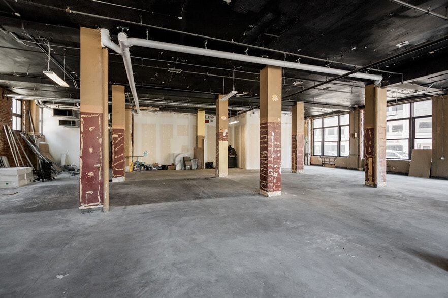 More Photos Of 230 E Grand River Ave, Detroit Office Residential For Lease