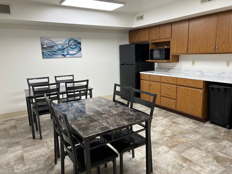 More Photos Of 308 N Cleveland Massillon Rd, Akron Office For Lease