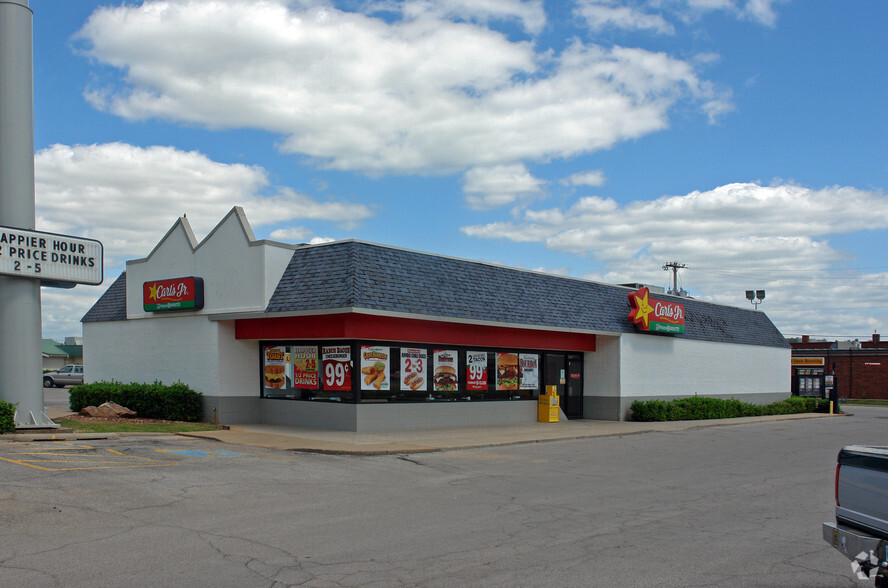 Primary Photo Of 1120 E Charles Page Blvd, Sand Springs Fast Food For Lease