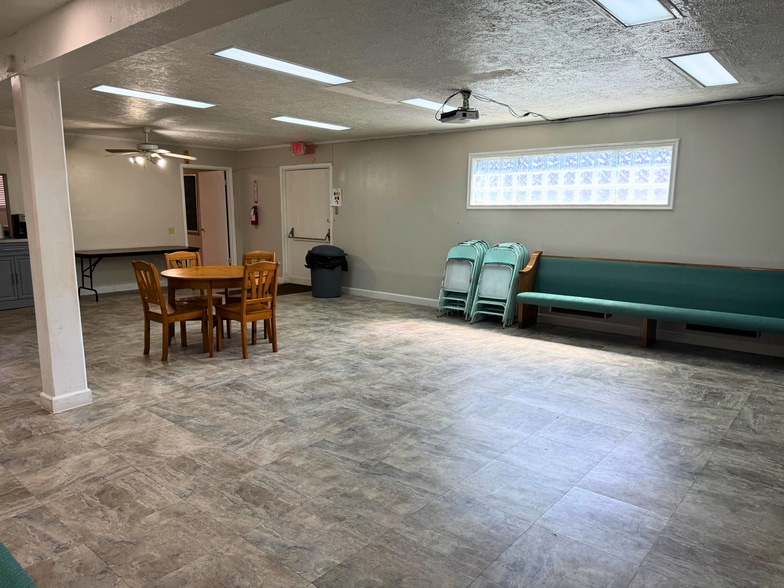 More Photos Of 1922 Dallas St, Pasadena Religious Facility For Sale