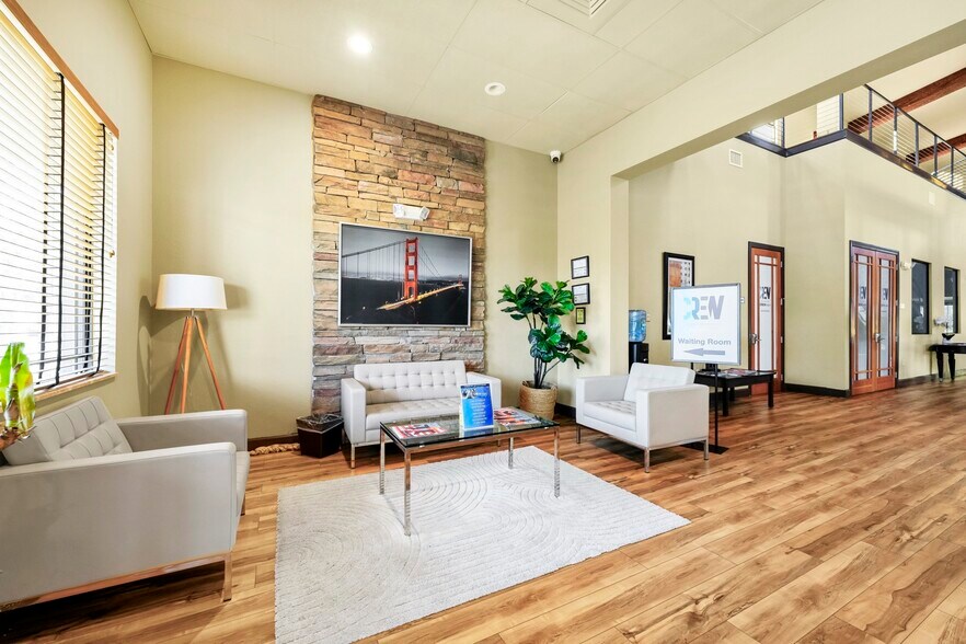 More Photos Of 8601 Commodity Cir, Orlando Loft Creative Space For Sale