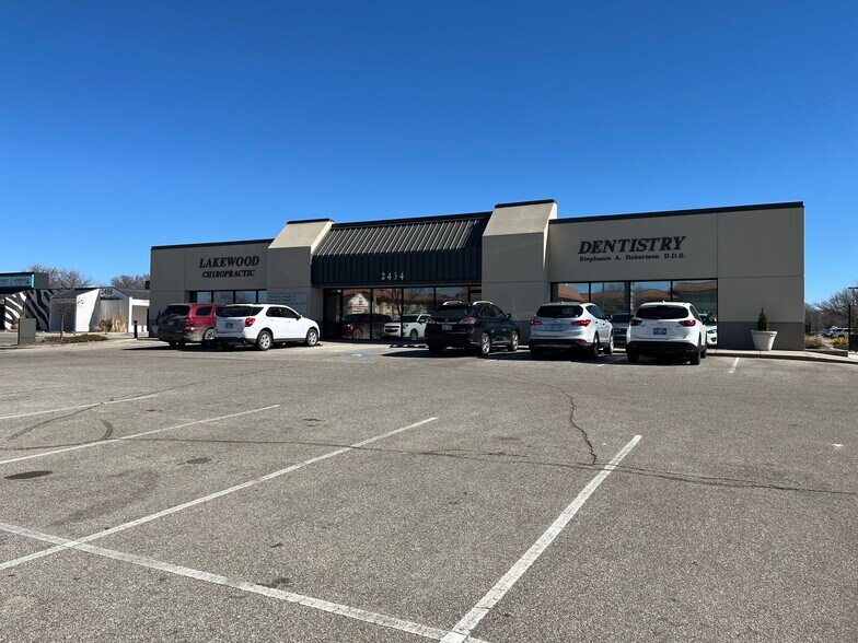 Primary Photo Of 2434 N Woodlawn St, Wichita Office For Sale