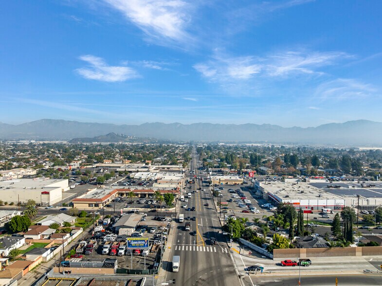 More Photos Of 13243 Osborne St, Arleta Land For Lease