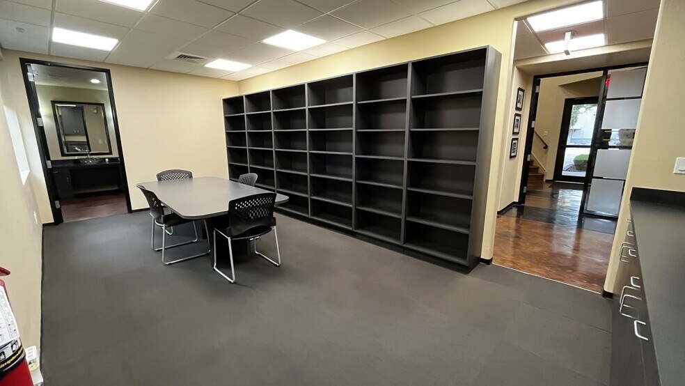 More Photos Of 2503 South Blvd, Houston Office For Sale