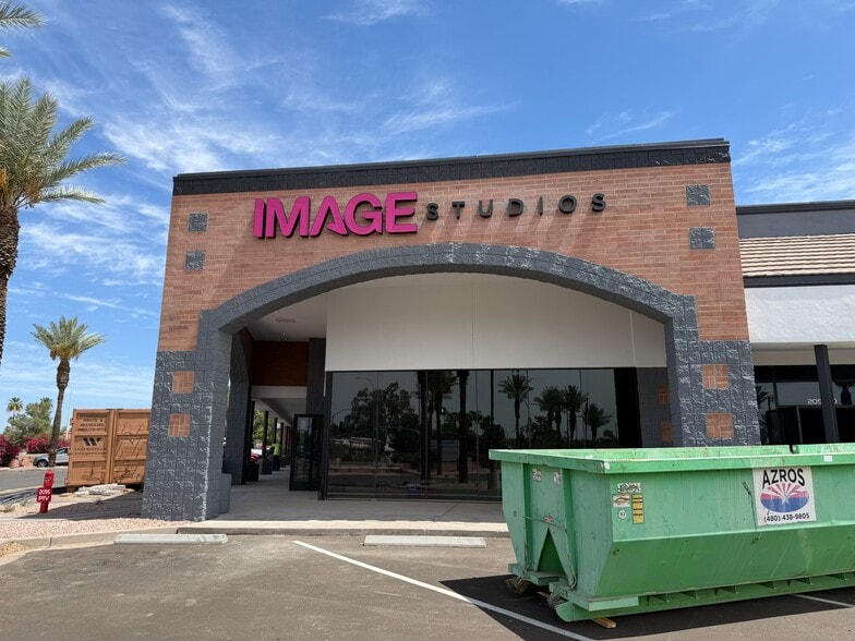 More Photos Of 2055 N Alma School Rd, Chandler Unknown For Lease