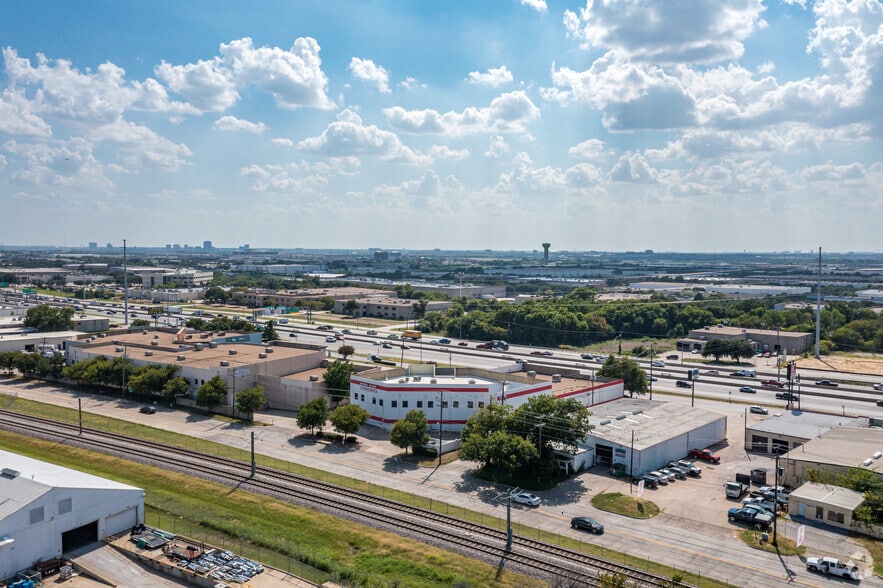 More Photos Of 13990-14000 N Stemmons Fwy, Farmers Branch Freestanding For Lease