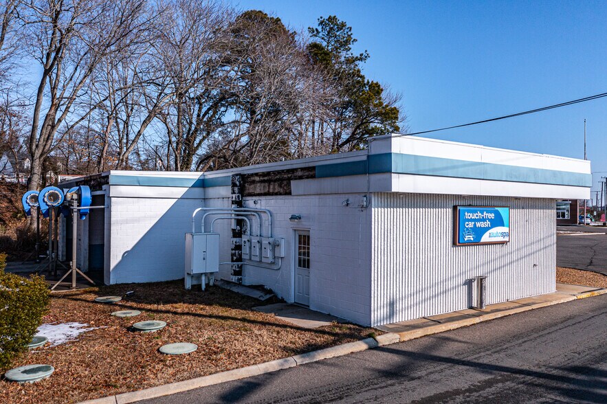 More Photos Of 516 14th st, West Point Carwash For Sale