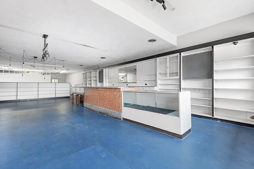 More Photos Of 426-430 Western Ave, Statesville Freestanding For Sale