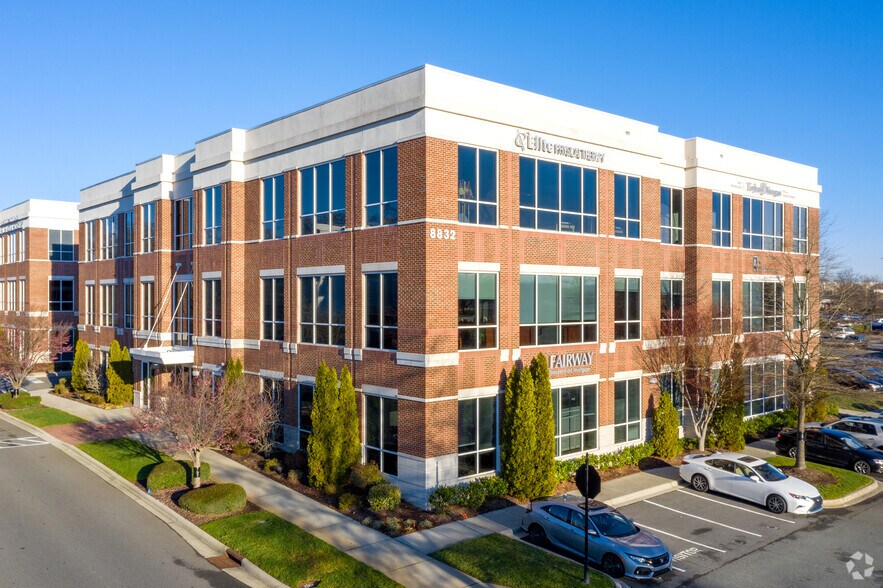 More Photos Of 8832 Blakeney Professional Dr, Charlotte Medical For Sale