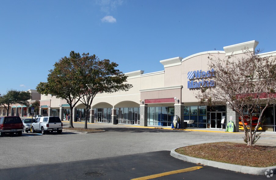 More Photos Of 1500-1600 W Brandon Blvd, Brandon Unknown For Lease