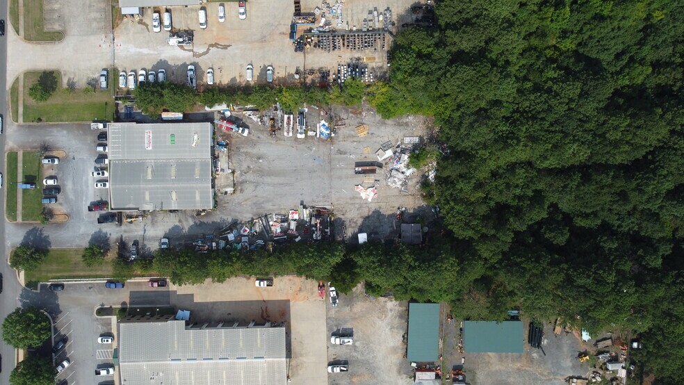 More Photos Of 295 Racetrack Rd, McDonough Flex For Sale