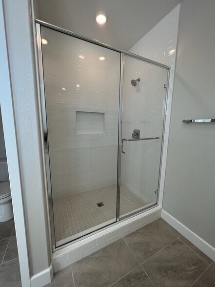 More Photos Of 3005 Cochran St, Simi Valley Specialty For Lease