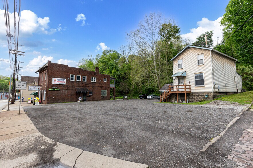 More Photos Of 2721 5th Ave, McKeesport Storefront Retail Residential For Sale